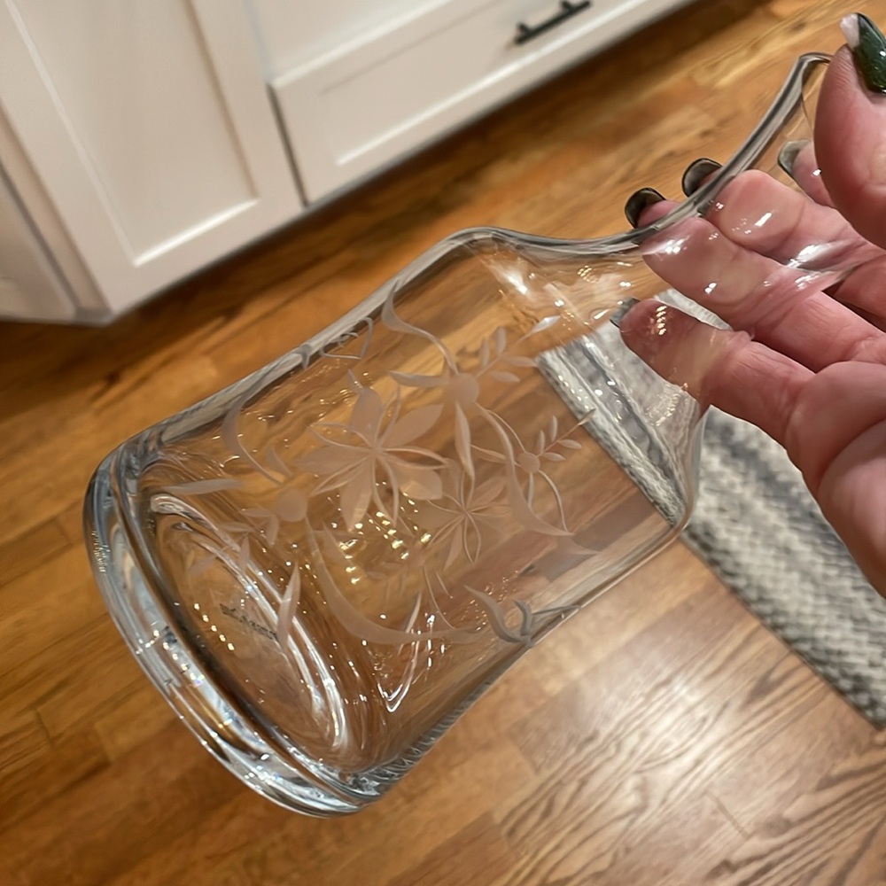 Vintage southern living mini water, pitcher with glass - Picture 2 of 3